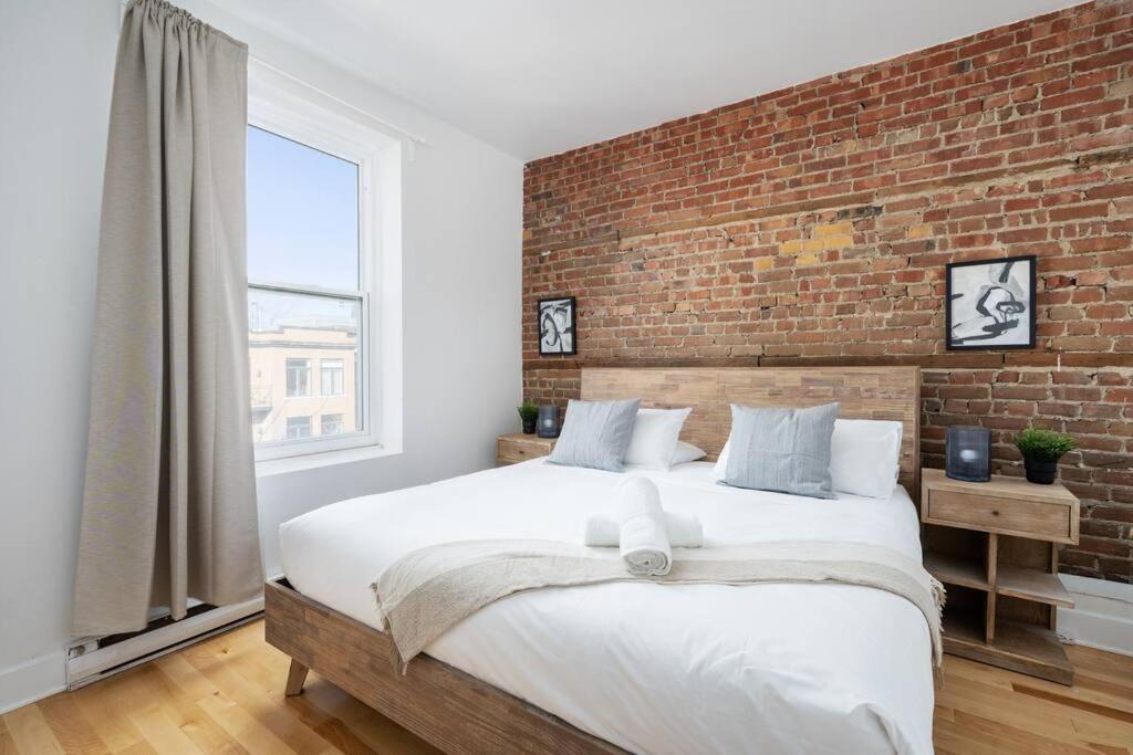 Chic Mile-End 3Br Getaway - Free Parking, Sleeps 8 Appartement Montréal Buitenkant foto