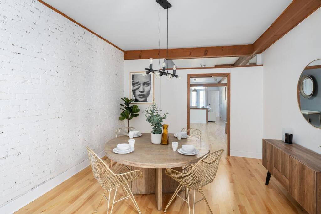 Chic Mile-End 3Br Getaway - Free Parking, Sleeps 8 Appartement Montréal Buitenkant foto